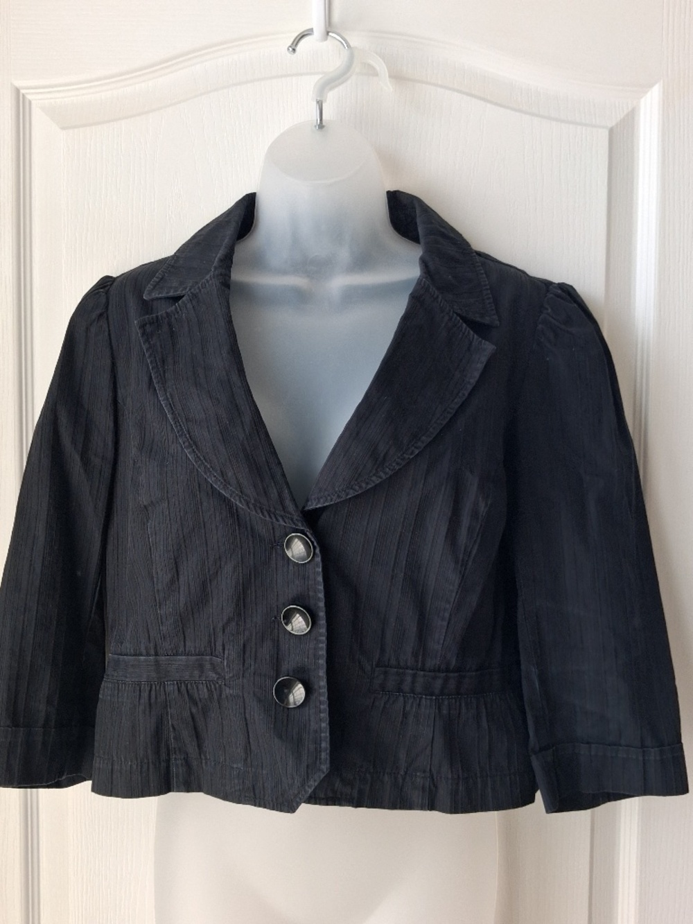 Textured cropped jacket